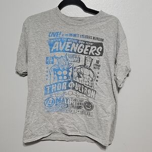Gray Avengers L Thor Vs Ultron Graphic T-Shirt